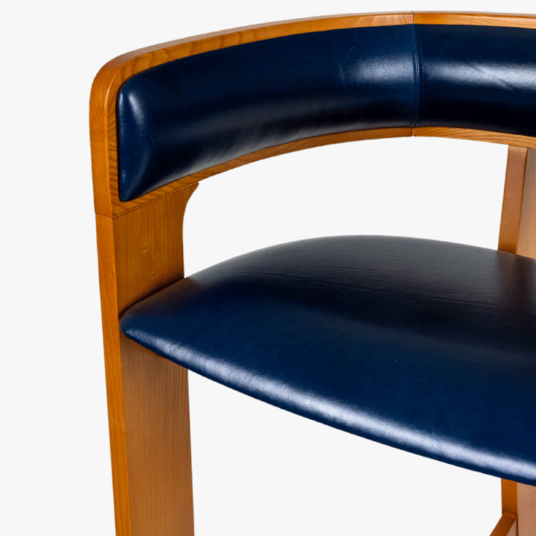 Jean Barstool