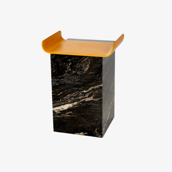 Balance Sidetable