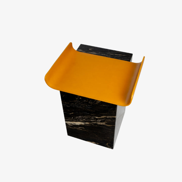 Balance Sidetable