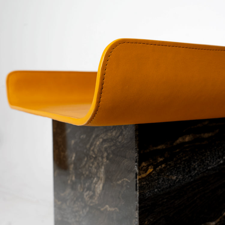Balance Sidetable