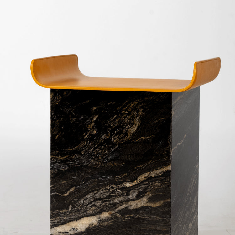 Balance Sidetable