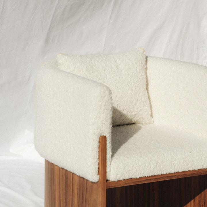 Julius 10Y Chair