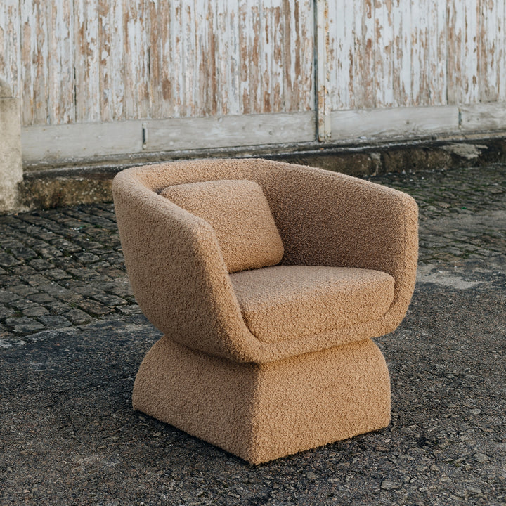 Oscar Armchair