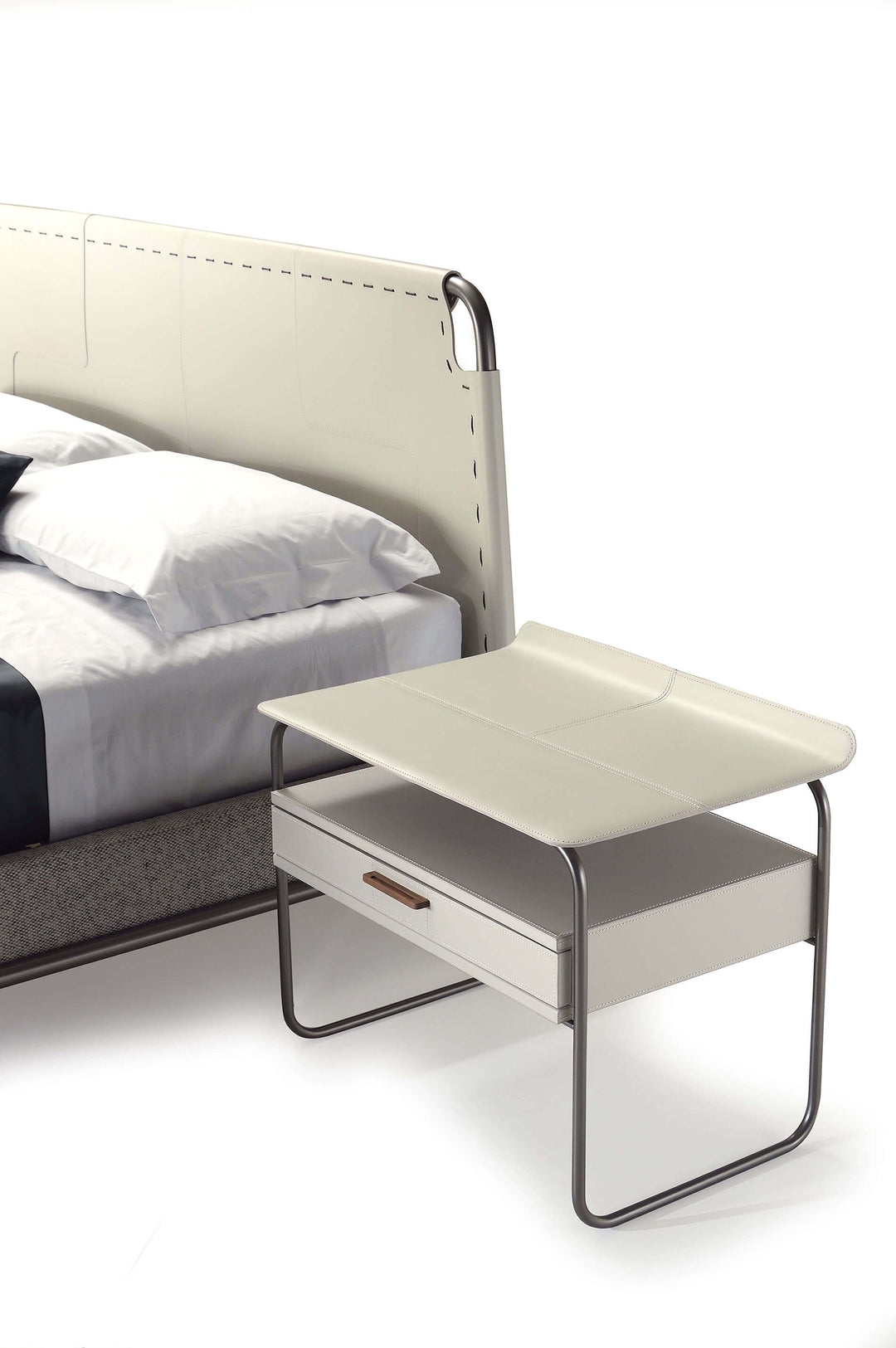 Jean-Marie bed